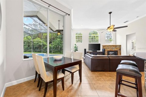 Villa ou maison à vendre à Winter Springs, Floride: 5 chambres, 327.11 m2 № 2415540 - photo 14