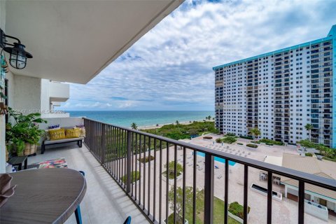 Copropriété à vendre à Hollywood, Floride: 2 chambres, 145.86 m2 № 2257900 - photo 29