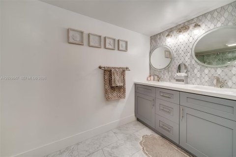 Copropriété à vendre à Hollywood, Floride: 2 chambres, 145.86 m2 № 2257900 - photo 25