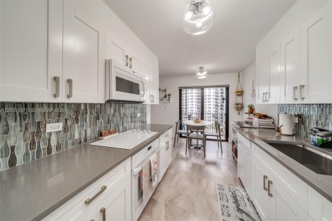 Copropriété à vendre à Hollywood, Floride: 2 chambres, 145.86 m2 № 2257900 - photo 14