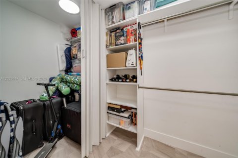 Copropriété à vendre à Hollywood, Floride: 2 chambres, 145.86 m2 № 2257900 - photo 19