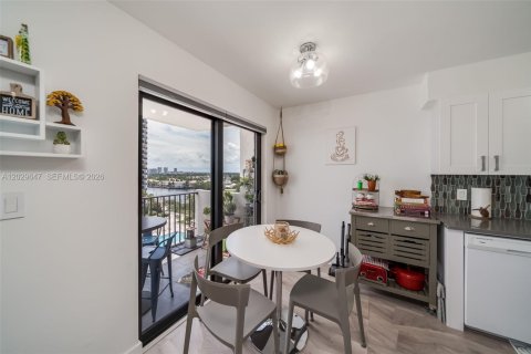 Copropriété à vendre à Hollywood, Floride: 2 chambres, 145.86 m2 № 2257900 - photo 9