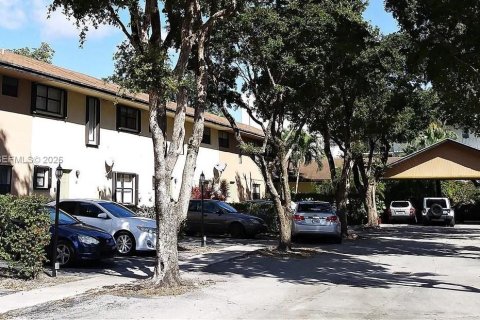 Touwnhouse à Miami, Floride 3 chambres, 136.01 m2 № 1999359