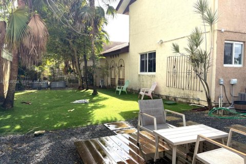 Touwnhouse à louer à Miami, Floride: 3 chambres, 136.01 m2 № 1999359 - photo 25
