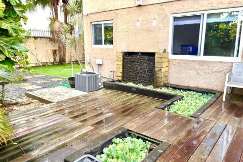 Touwnhouse à louer à Miami, Floride: 3 chambres, 136.01 m2 № 1999359 - photo 24