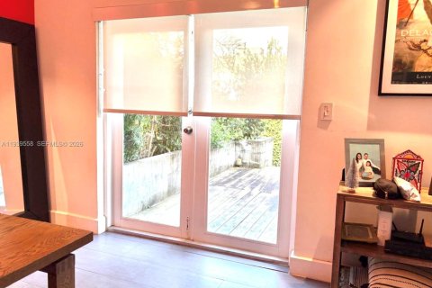 Touwnhouse à louer à Miami, Floride: 3 chambres, 136.01 m2 № 1999359 - photo 21