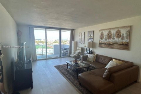 Copropriété à louer à Miami Beach, Floride: 1 chambre, 77.76 m2 № 1938727 - photo 3