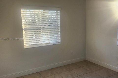 Condo in Cutler Bay, Florida, 2 bedrooms № 1989487 - photo 9