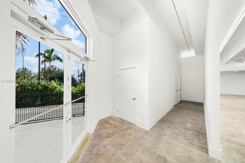 Commercial property in Miami, Florida № 1804582 - photo 6