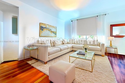 Condo in Miami Beach, Florida  № 1960598 - photo 12