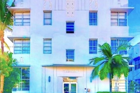 Condo in Miami Beach, Florida  № 1960598 - photo 4