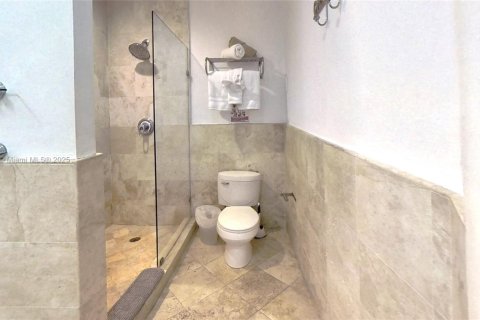 Condo in Miami Beach, Florida  № 1960598 - photo 15