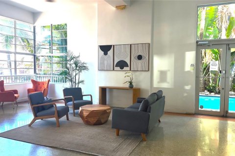 Condo in Miami Beach, Florida  № 1960598 - photo 2