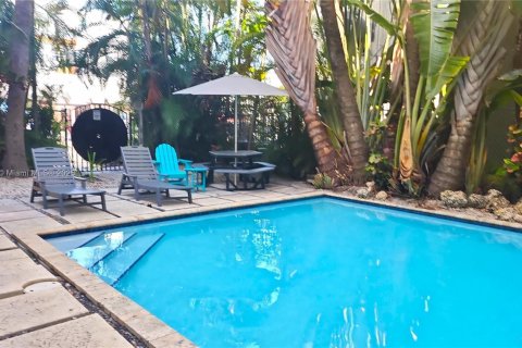 Condo in Miami Beach, Florida  № 1960598 - photo 22