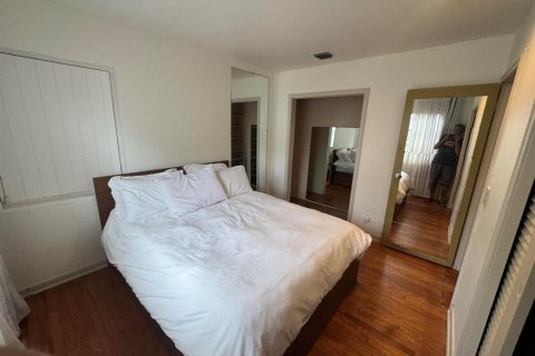Villa ou maison à louer à West Palm Beach, Floride: 2 chambres, 210.52 m2 № 2181526 - photo 8