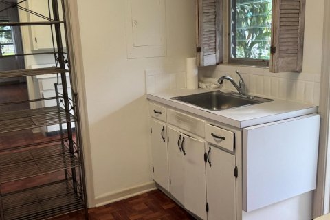 Villa ou maison à louer à West Palm Beach, Floride: 2 chambres, 210.52 m2 № 2181526 - photo 12