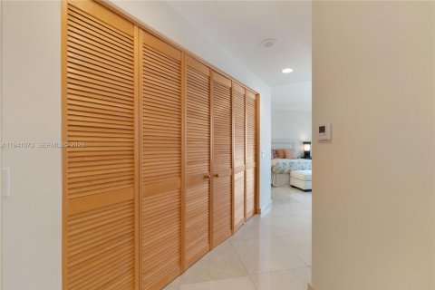 Copropriété à louer à Aventura, Floride: 3 chambres, 244.33 m2 № 1998644 - photo 23