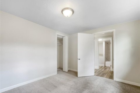 House in Saint Petersburg, Florida 3 bedrooms, 132.66 sq.m. № 1835615 - photo 20