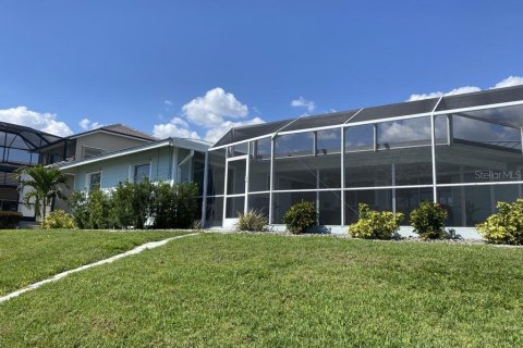House in Punta Gorda, Florida 3 bedrooms, 171.03 sq.m. № 1826398 - photo 7
