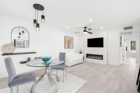 Copropriété à vendre à Boca Raton, Floride: 2 chambres, 78.04 m2 № 2064660 - photo 3