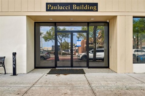 Immobilier commercial à Sanford, Floride 1456.89 m2 № 2128470