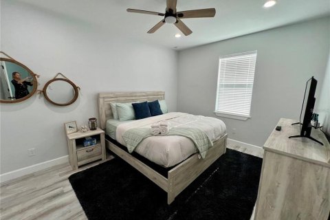 Commercial property in Port Richey, Florida 4 bedrooms, 288.37 sq.m. № 1876638 - photo 19