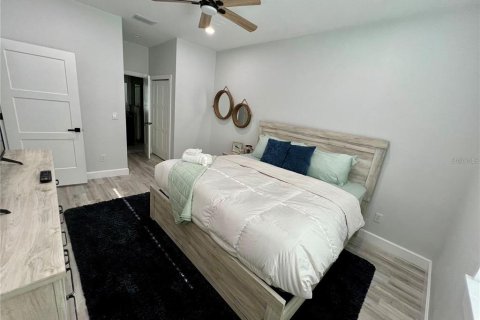 Commercial property in Port Richey, Florida 4 bedrooms, 288.37 sq.m. № 1876638 - photo 20
