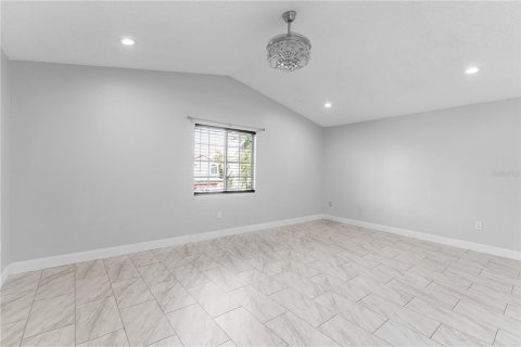 House in Wesley Chapel, Florida 5 bedrooms, 261.24 sq.m. № 2094816 - photo 18