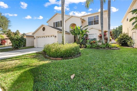 House in Wesley Chapel, Florida 5 bedrooms, 261.24 sq.m. № 2094816 - photo 2