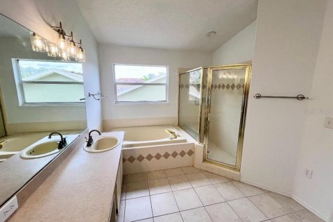 House in Wesley Chapel, Florida 5 bedrooms, 261.24 sq.m. № 2094816 - photo 22