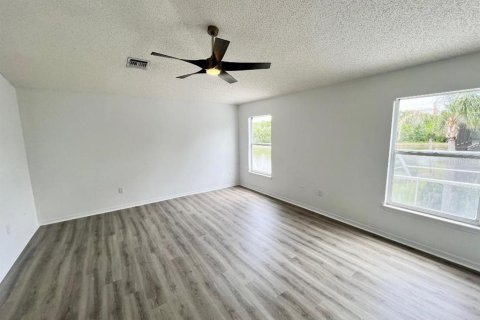 House in Wesley Chapel, Florida 5 bedrooms, 261.24 sq.m. № 2094816 - photo 19