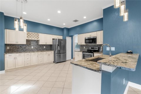 House in Wesley Chapel, Florida 5 bedrooms, 261.24 sq.m. № 2094816 - photo 4