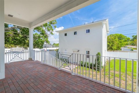 Casa en venta en Saint Petersburg, Florida, 6 dormitorios, 331.94 m2 № 2142064 - foto 7