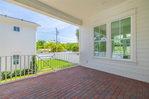 Casa en venta en Saint Petersburg, Florida, 6 dormitorios, 331.94 m2 № 2142064 - foto 8