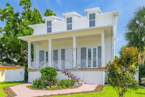 Casa en venta en Saint Petersburg, Florida, 6 dormitorios, 331.94 m2 № 2142064 - foto 4
