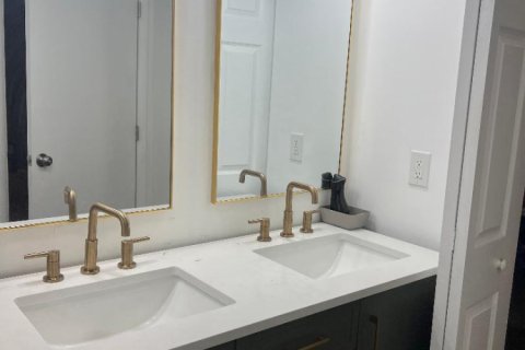 Adosado en venta en Deerfield Beach, Florida, 2 dormitorios, 132.85 m2 № 2175671 - foto 17