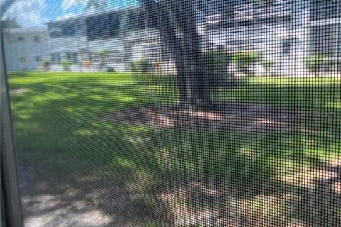 Condo in Seminole, Florida, 2 bedrooms  № 2391343 - photo 19
