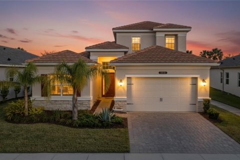 Villa ou maison à Wesley Chapel, Floride 4 chambres, 270.07 m2 № 2097688