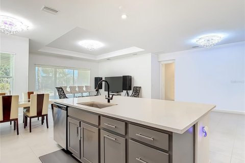 Villa ou maison à vendre à Wesley Chapel, Floride: 4 chambres, 270.07 m2 № 2097688 - photo 15