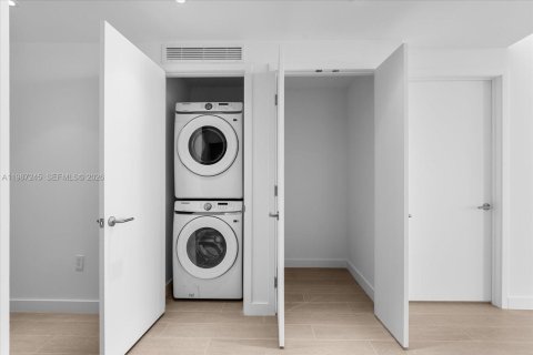 Купить кондоминиум в Майами-Бич, Флорида 2 спальни, 113.15м2, № 2057934 - фото 11