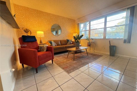 Copropriété à louer à Pembroke Pines, Floride: 1 chambre, 63.64 m2 № 2027804 - photo 4