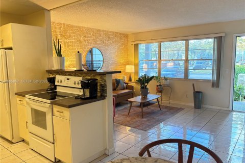 Copropriété à louer à Pembroke Pines, Floride: 1 chambre, 63.64 m2 № 2027804 - photo 5