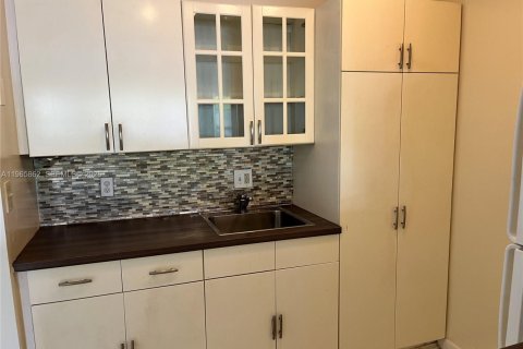 Copropriété à louer à Pembroke Pines, Floride: 1 chambre, 63.64 m2 № 2027804 - photo 7