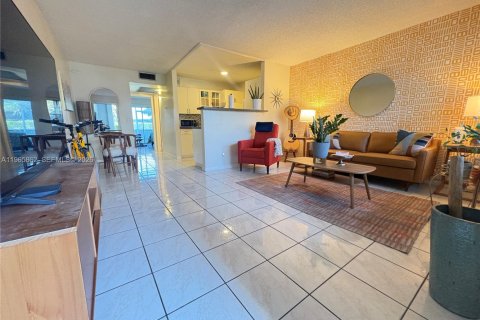 Condo à Pembroke Pines, Floride, 1 chambre  № 2027804
