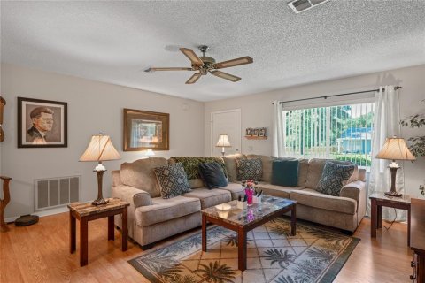 House in Inverness, Florida 2 bedrooms, 118.45 sq.m. № 1838190 - photo 8