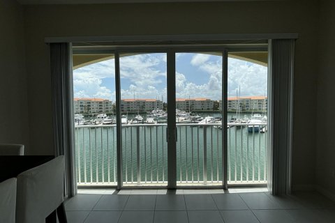Condo in St. Lucie, Florida, 2 bedrooms № 2077435 - photo 2