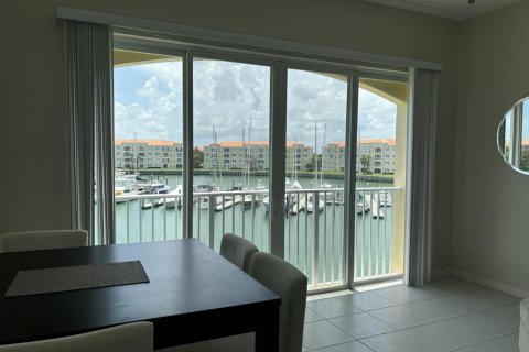 Condo in St. Lucie, Florida, 2 bedrooms № 2077435 - photo 5