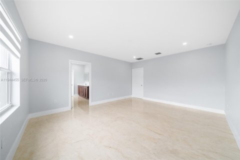 Villa ou maison à louer à Homestead, Floride: 5 chambres, 273.5 m2 № 2001332 - photo 13