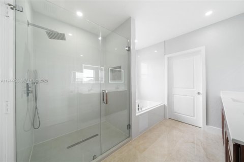 Villa ou maison à louer à Homestead, Floride: 5 chambres, 273.5 m2 № 2001332 - photo 15