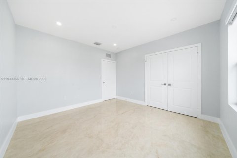 Villa ou maison à louer à Homestead, Floride: 5 chambres, 273.5 m2 № 2001332 - photo 20